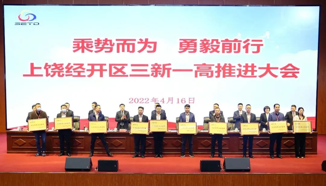 00a9b7eec4dc12b60d841d7bb075f0a3