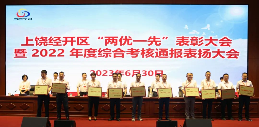 bfd0c32049a0d44ed3ed64a74cf7114d