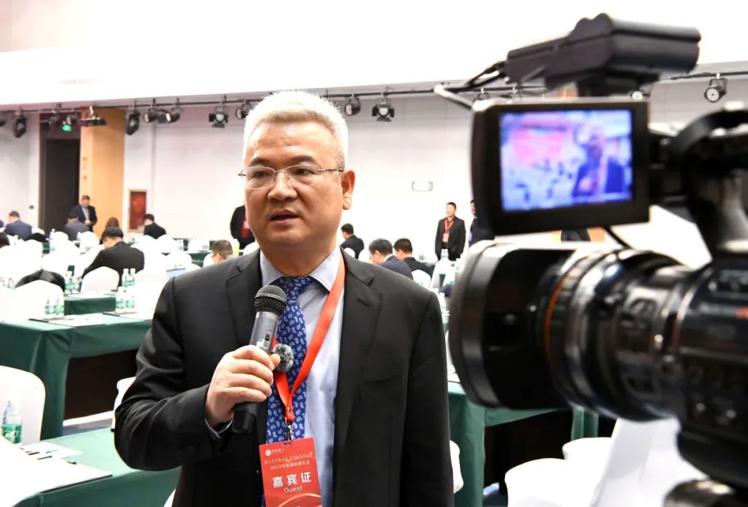 d6837159c83f1eb0fbe937d19971eaca